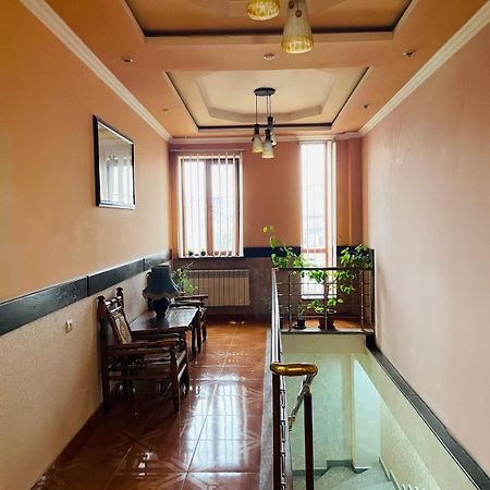 Aero Hotel Tour Armenia P'arak'ar Bagian luar foto