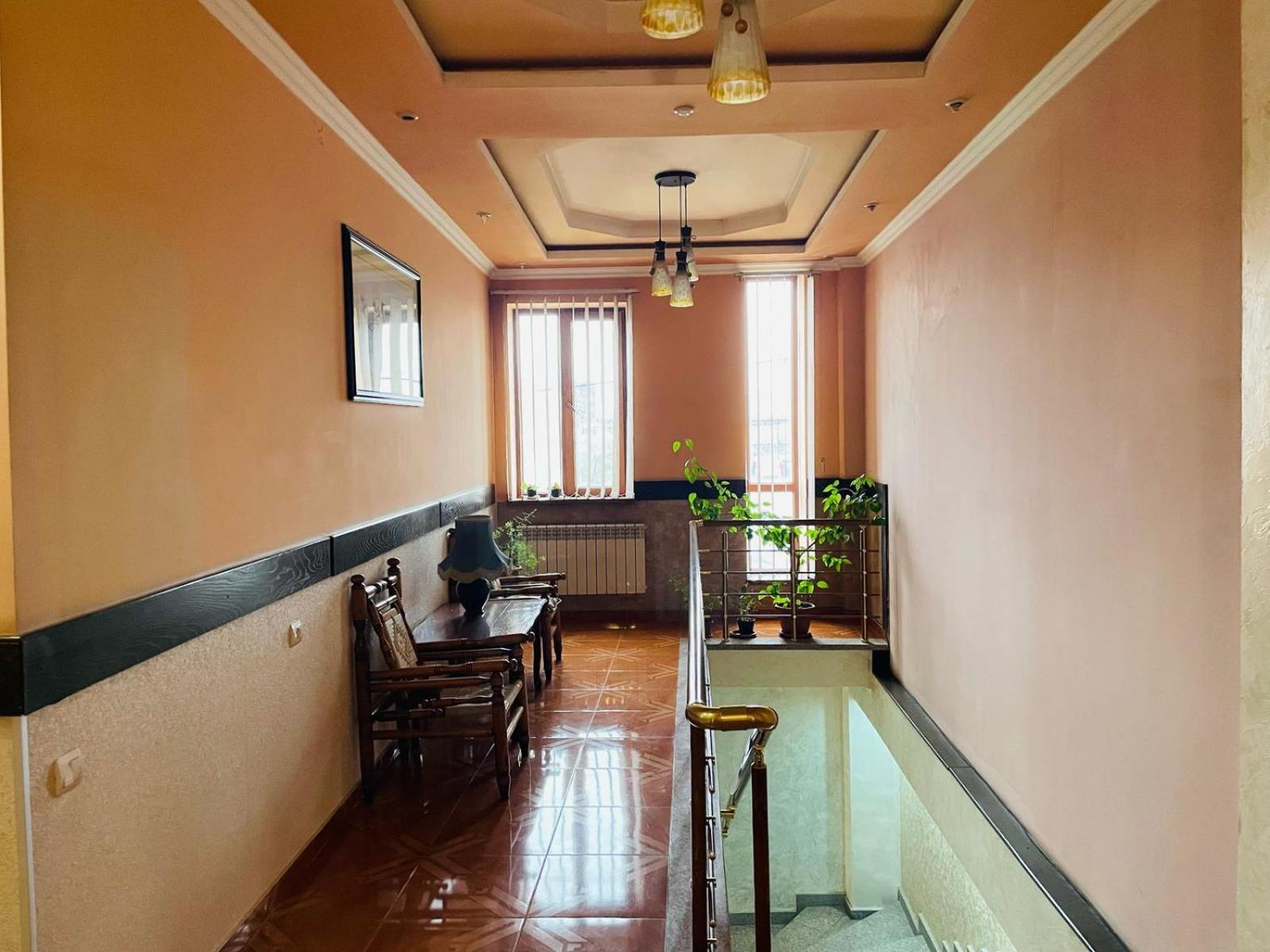 Aero Hotel Tour Armenia P'arak'ar Bagian luar foto